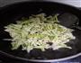 香辣酥炒花菜的做法图解5