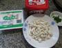 辣味白玉菇豆腐的做法图解1