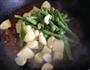 土豆豆角炖五花肉的做法图解13