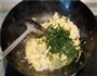 鸡蛋韭香炒银鱼的做法图解10