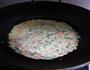 彩蔬鸡蛋饼的做法图解6