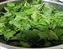 蒸芹菜叶的做法图解1