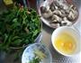菠菜蘑菇鸡蛋汤的做法图解1