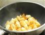 土豆焖饭的做法步骤3