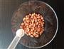 咸香花生米的做法图解3