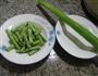 梅豆炒莴笋的做法图解1