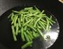 干煸豆角的做法图解2