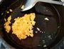 咸蛋黄炒饭的做法步骤3
