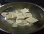 酸菜猪肉炖冻豆腐的做法图解3