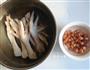 花生鸡爪汤的做法图解2