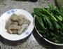 菠菜炒虾蛄的做法图解1