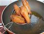虾酱炸鸡翅的做法图解6