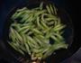 香肠炒芹菜的做法图解4