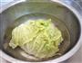 白菜虾皮汤的做法图解2
