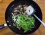 韭菜木耳炒肉丝的做法图解10