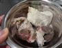 莲藕花生龙骨汤的做法图解4