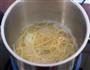 西兰花拌意面的做法图解4