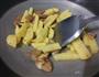 土豆焖粉条的做法图解8