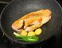 香煎罗非鱼的做法图解6