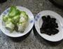 黑木耳炒儿菜的做法图解1