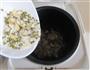 绿豆杏仁百合粥的做法图解3