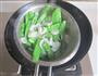 荷兰豆炒百合的做法图解3