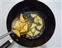 香菇烧豆腐角的做法图解4