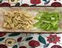 凉拌芹菜腐竹的做法图解1