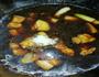 鹌鹑蛋红烧肉的做法图解7