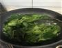 蚬子拌菠菜的做法图解3