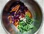 紫甘蓝拌穿心莲的做法图解7