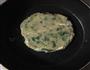 芹菜叶肉末鸡蛋饼的做法图解5