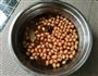 水煮五香花生的做法图解1