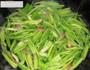 里脊拌芹菜的做法图解2