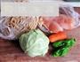 包菜鸡肉炒面的做法图解1