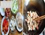 荔枝另样吃法-百合肉片炒荔枝的做法图解2