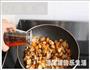 香菇豆豉酱爆鸡丁的做法图解8