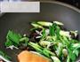 豆豉青蒜炒三丝的做法图解2