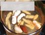 玉米笋凤爪煲的做法图解2