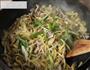 榨菜炒肉丝的做法图解9