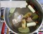 大棒骨炖萝卜的做法图解3