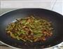 干煸四季豆的做法图解8
