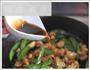 蚝汁口蘑荷兰豆的做法图解11