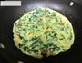 菠菜蛋饼的做法图解10