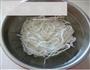 黄豆芽拌粉丝的做法图解2