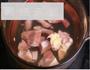 桃仁鸡腿汤的做法图解2