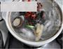 香菇枸杞鸡脚汤的做法图解5