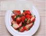 桂花百合草莓的做法图解1