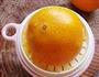 橙碗蒸蛋的做法图解3
