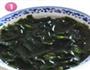 裙带菜汆丸子汤的做法图解1